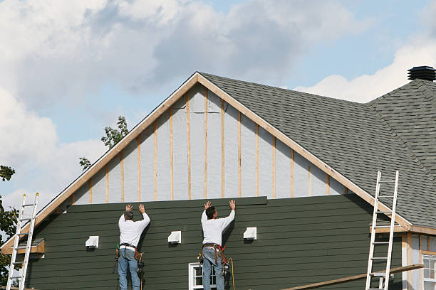 Professional Siding technician working in La Grange Park, IL